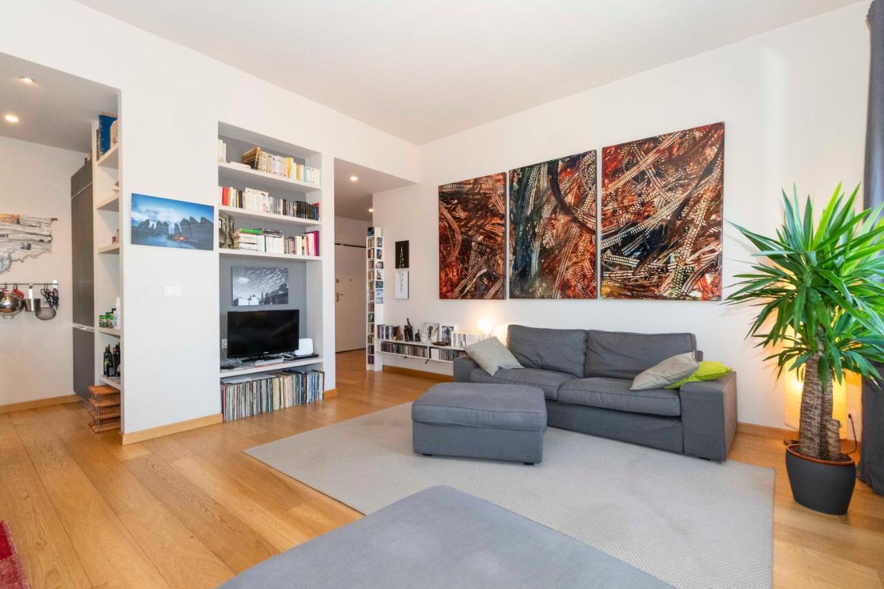 Charming Apartment With Parking! Торино Екстериор снимка