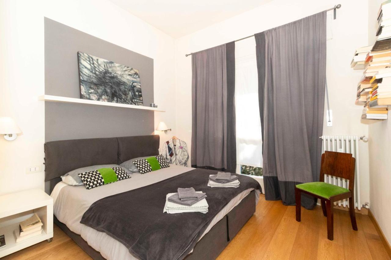 Charming Apartment With Parking! Торино Екстериор снимка