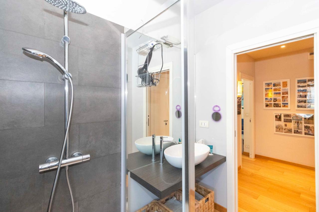 Charming Apartment With Parking! Торино Екстериор снимка