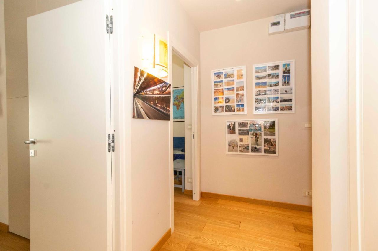 Charming Apartment With Parking! Торино Екстериор снимка