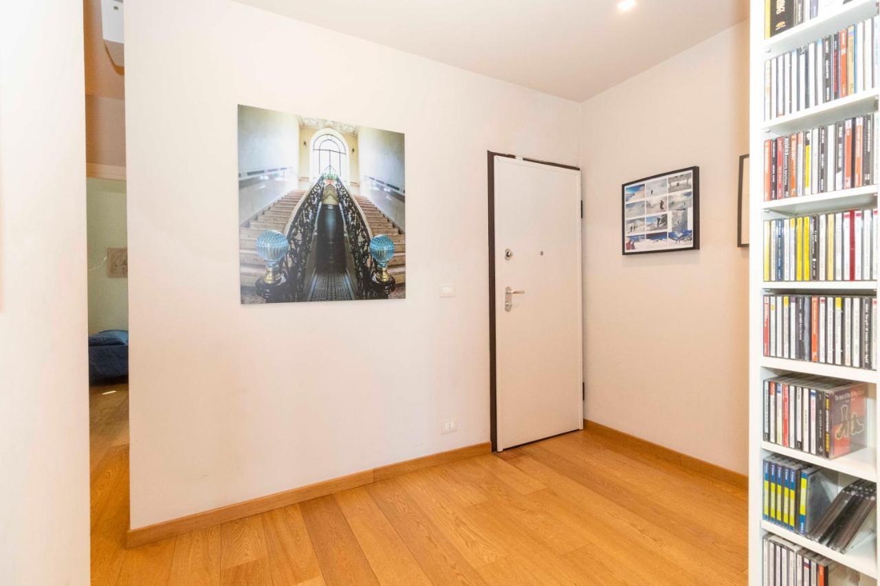 Charming Apartment With Parking! Торино Екстериор снимка