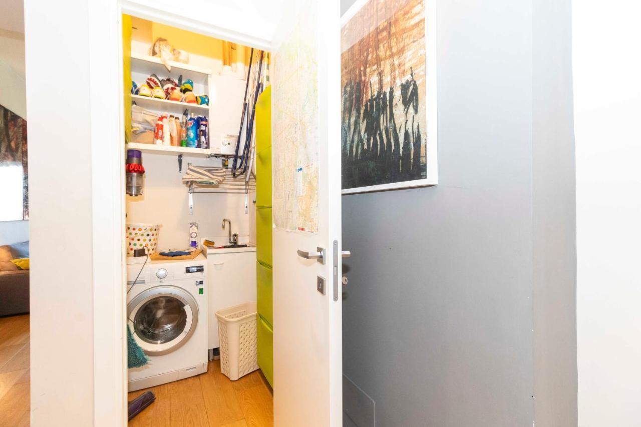 Charming Apartment With Parking! Торино Екстериор снимка